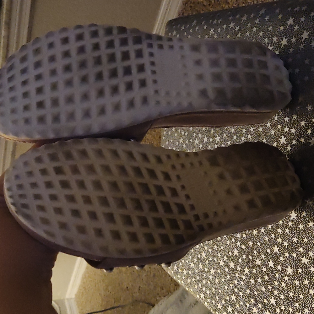 Sandals - Picture 3 of 3